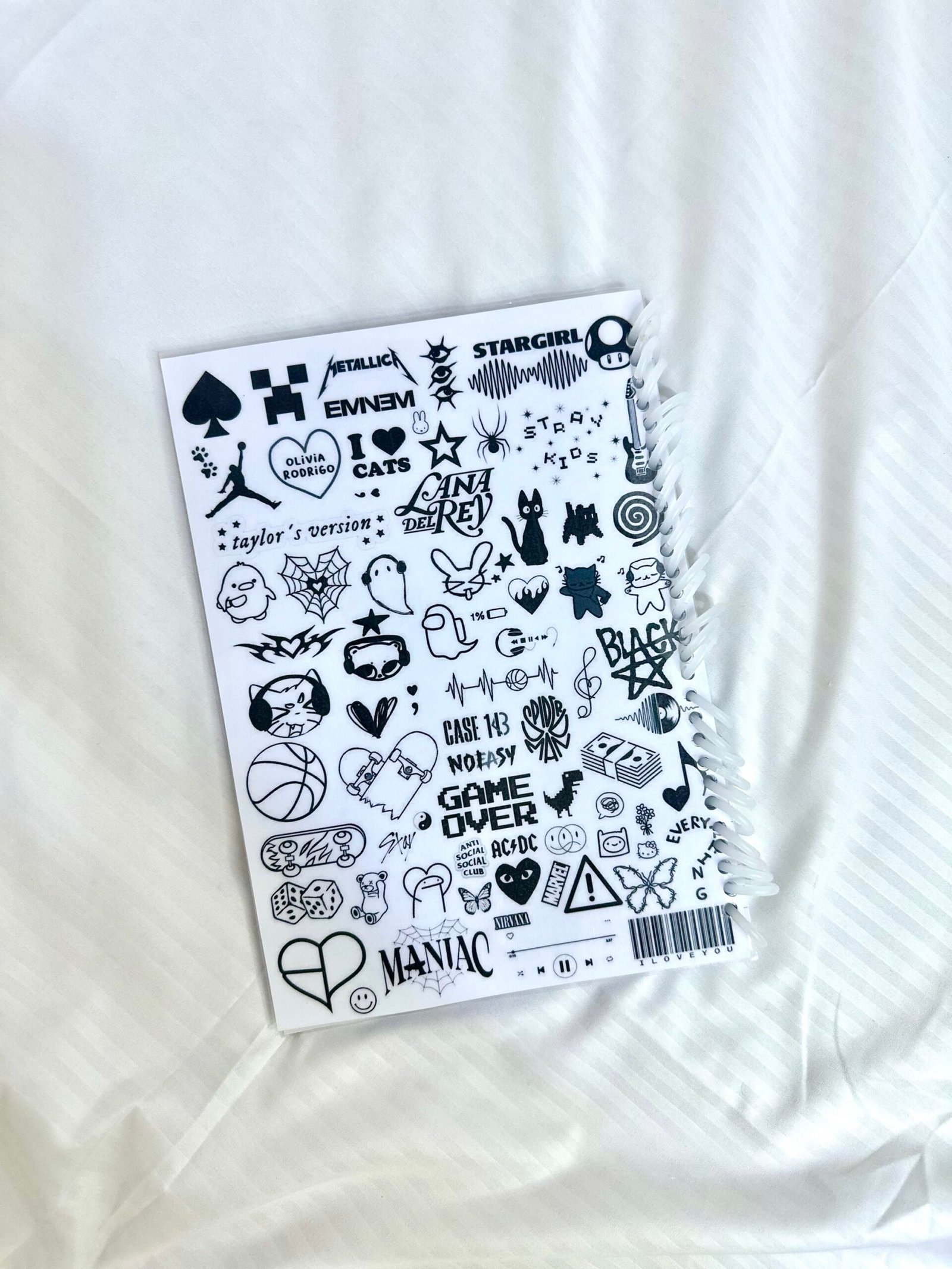 دفتر ثيم الأسود