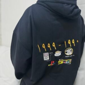 Alternative view of بلوفر تطريز على تصميم مواليد التسعينات